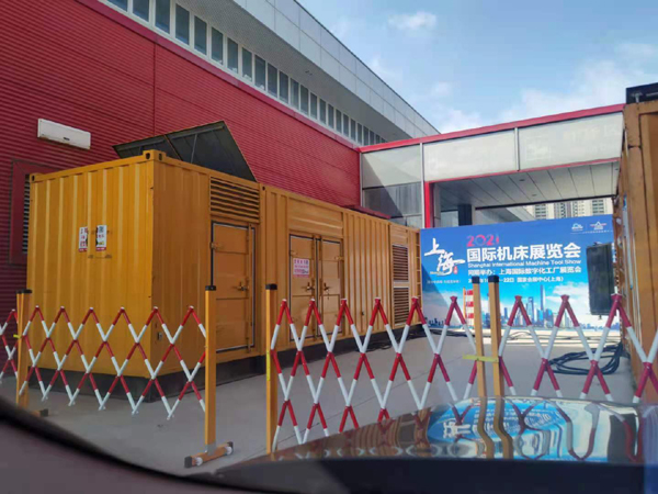 天山发电车出租-发电机无电压或电压太低怎么办？