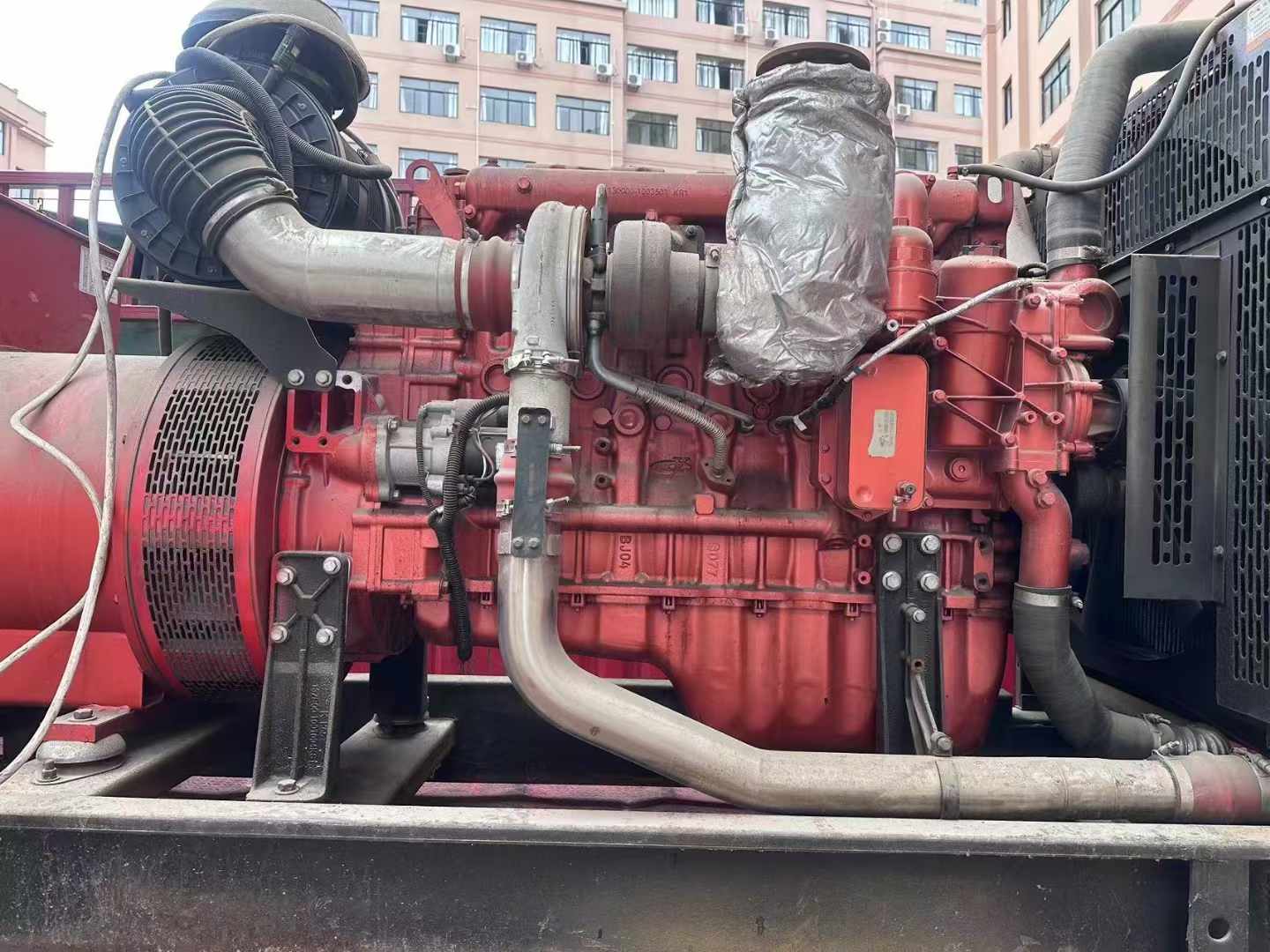 天山如何选择适合 600kW 柴油发电机组的过载保护器？