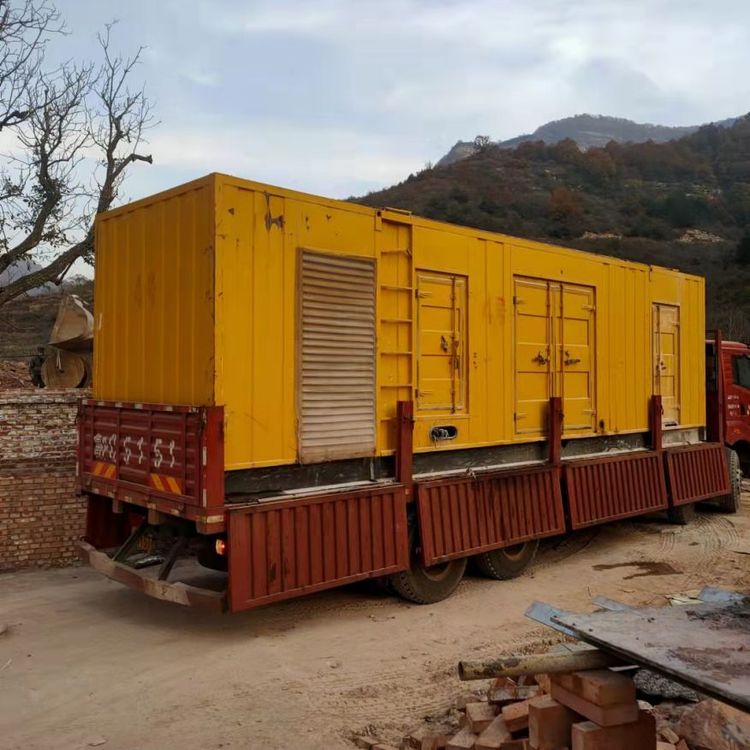 天山200kW 发电机组在带电阻性负载时，输出功率会受到哪些因素的影响？